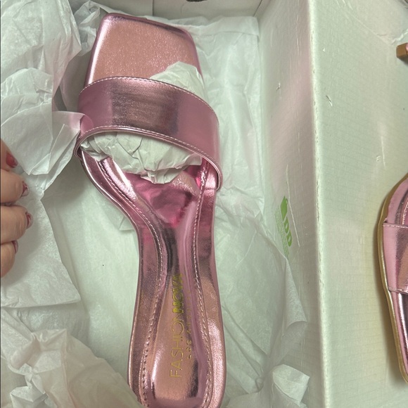 Fashion Nova Shiny Pink Heels - Picture 2 of 4